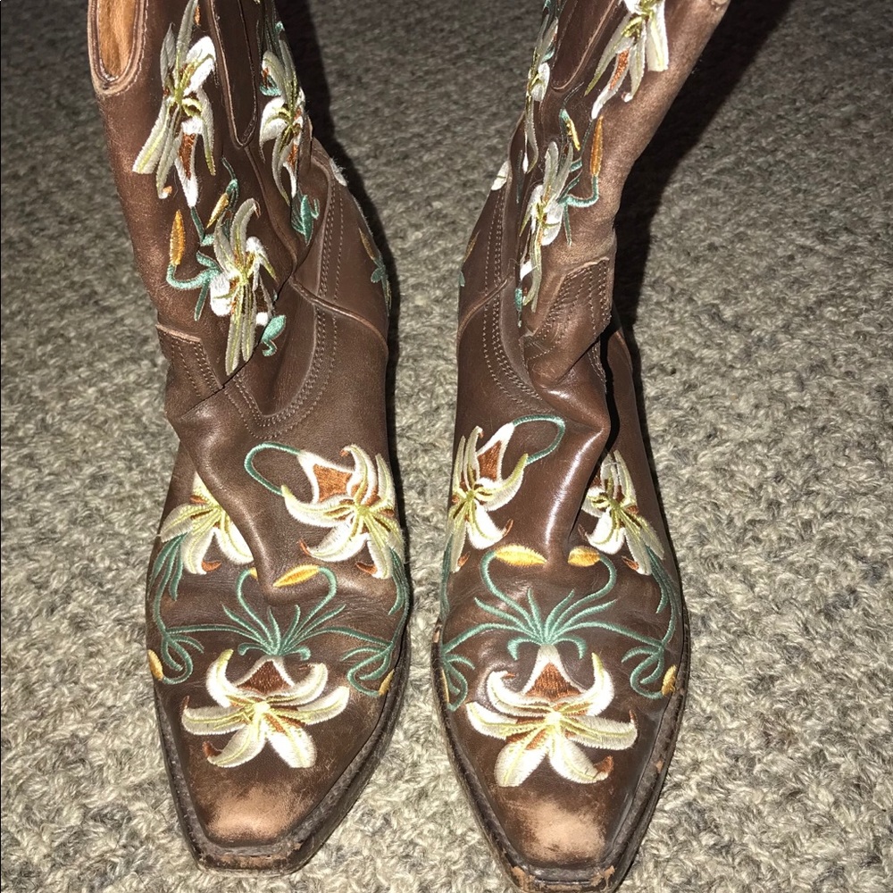 Sam Edelman Limited Edition Boot - Picture 2 of 6